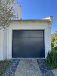 Porte de garage sectionnelle plafond aluminium